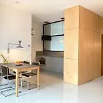 Le Garage Downtown Serviced 아파트 *