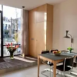 Le Garage Downtown Serviced
