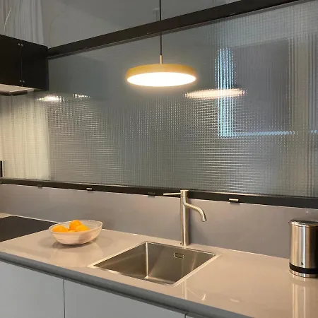 Le Garage Downtown Serviced *