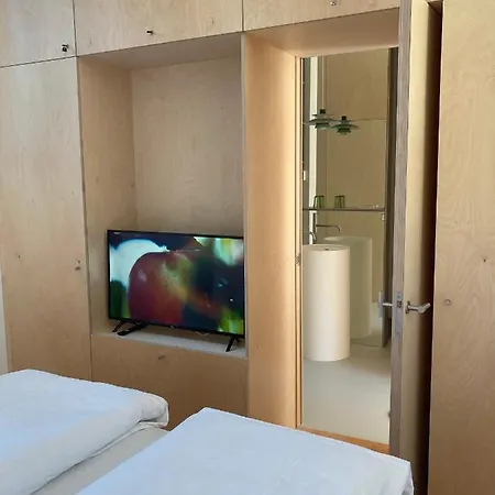 Le Garage Downtown Serviced