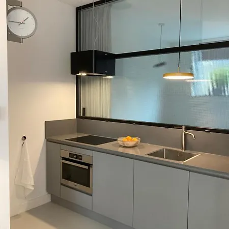 Le Garage Downtown Serviced