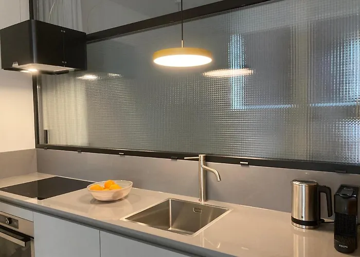 Le Garage Downtown Serviced *