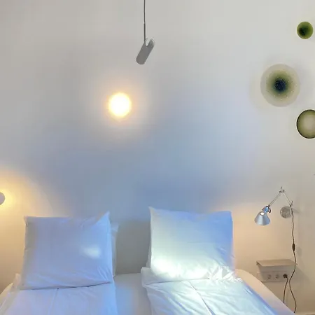 Le Garage Downtown Serviced Hága