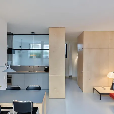 Le Garage Downtown Serviced