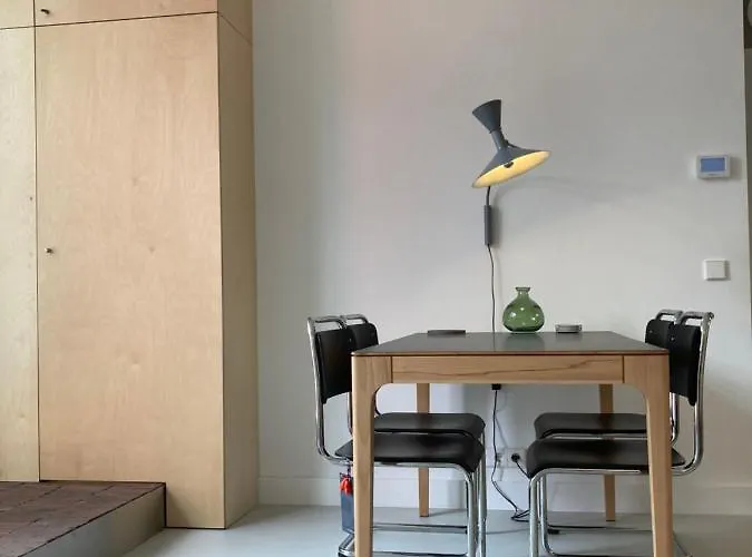 Le Garage Downtown Serviced