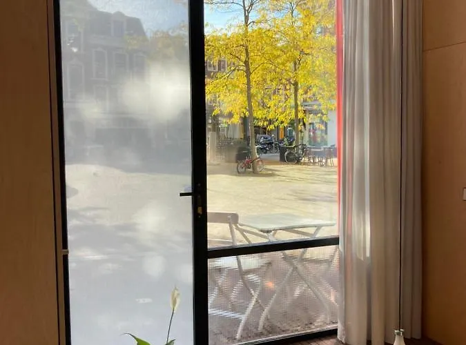 Apartman Le Garage Downtown Serviced *