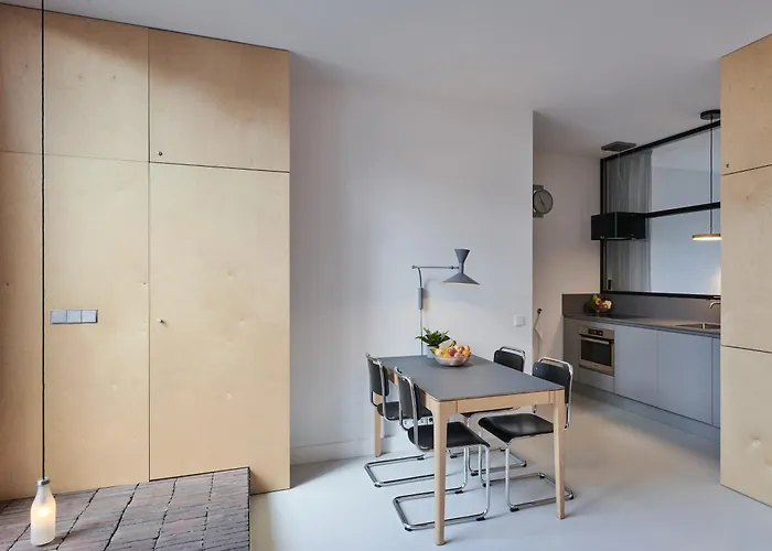 Apartman Le Garage Downtown Serviced *